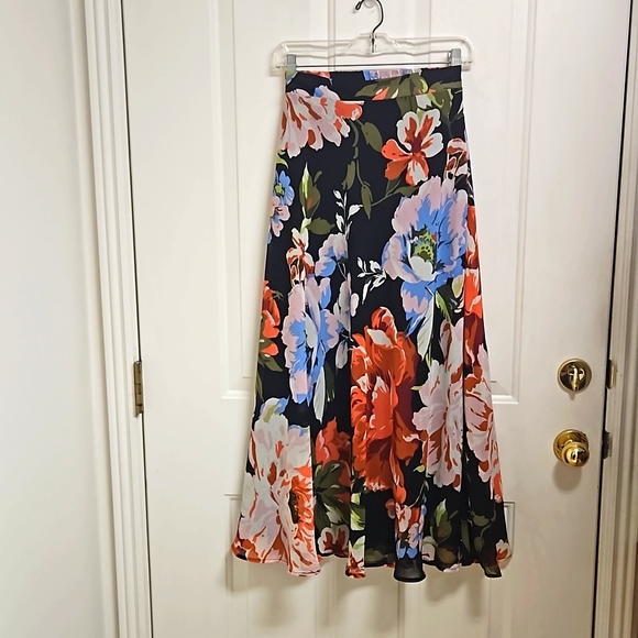 Plus Size Roz & Ali Floral Skirt - Picture 1 of 5